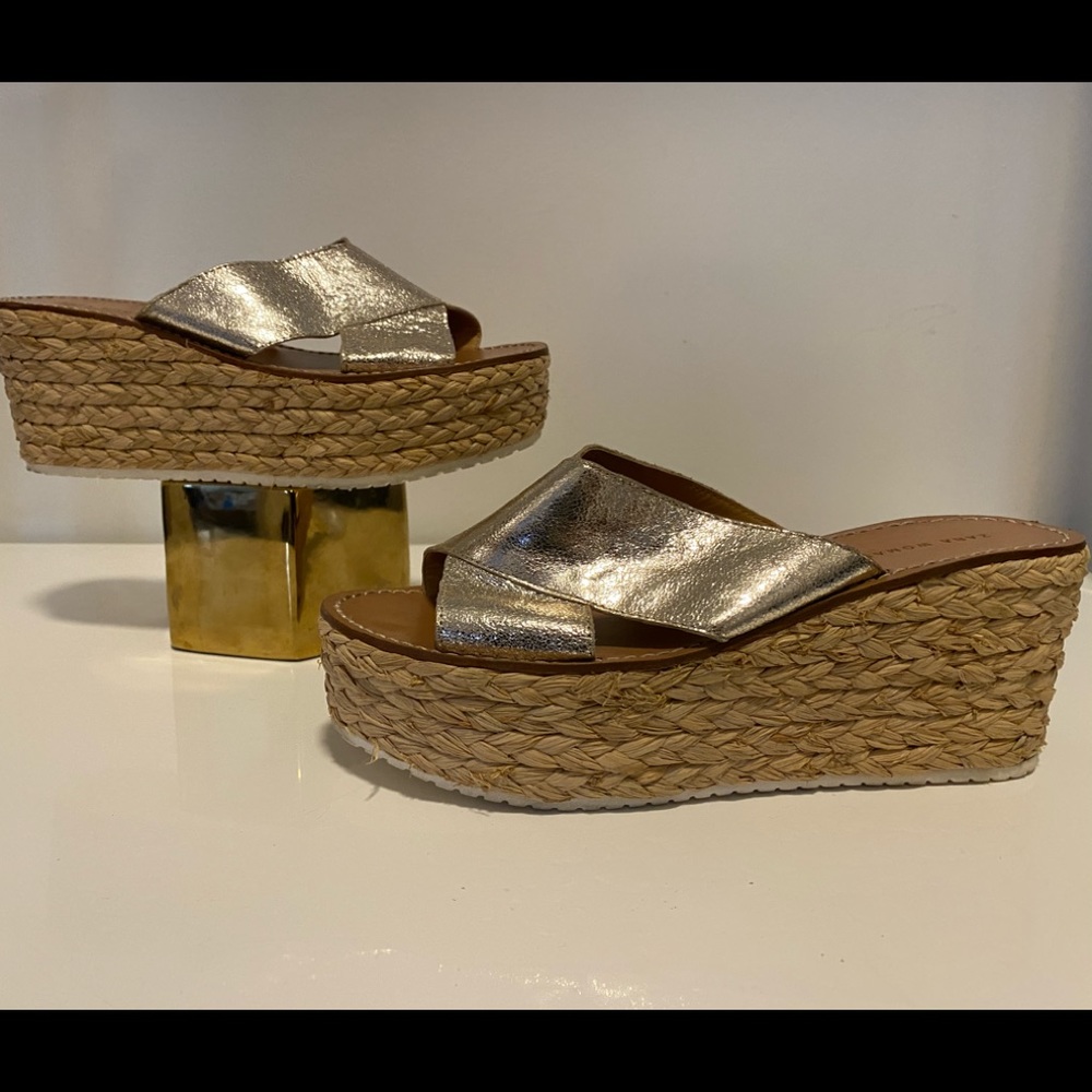 Zara 7.5 wedge metallic espadrille